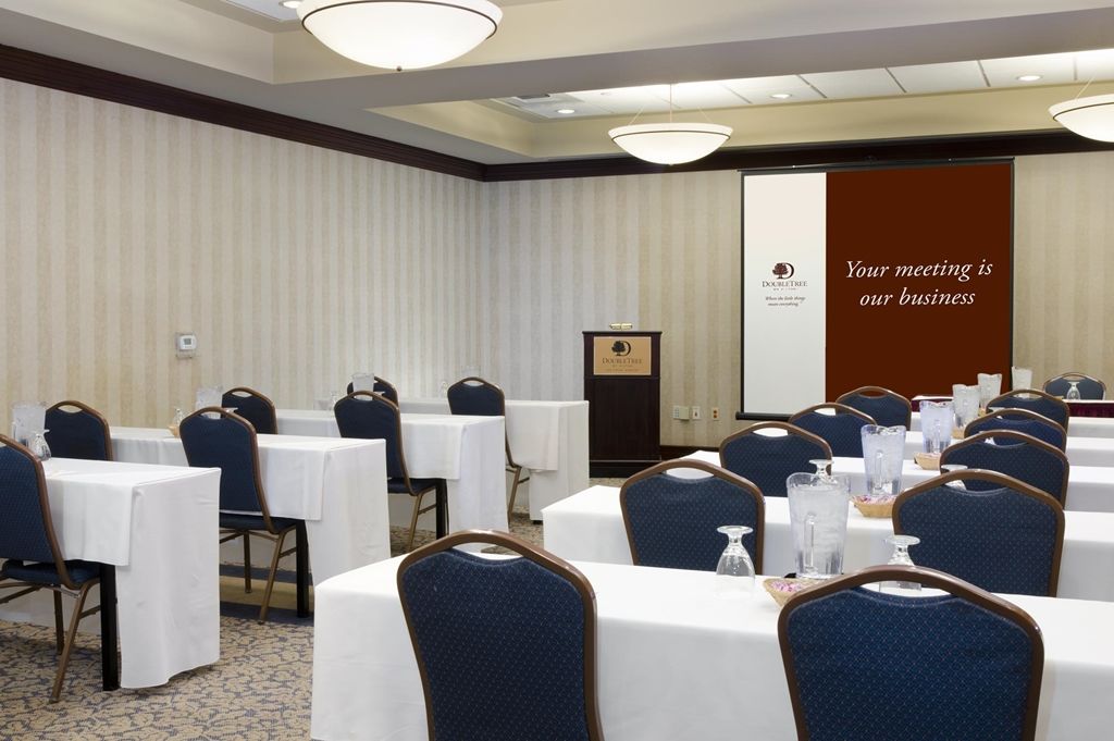 Doubletree By Hilton Vegas Airport Hotel 3*